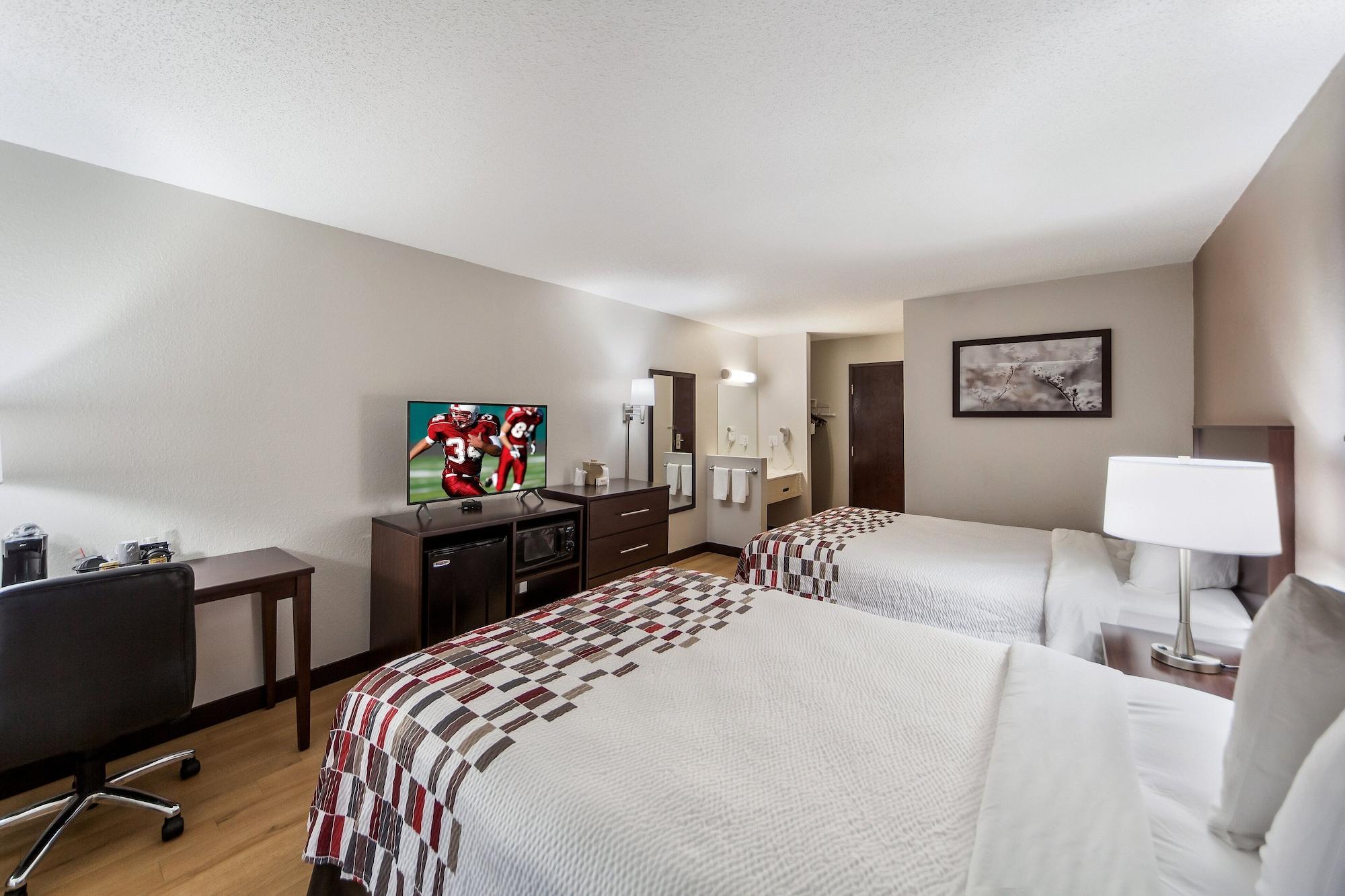 Red Roof & Omaha - Motel Council Bluffs