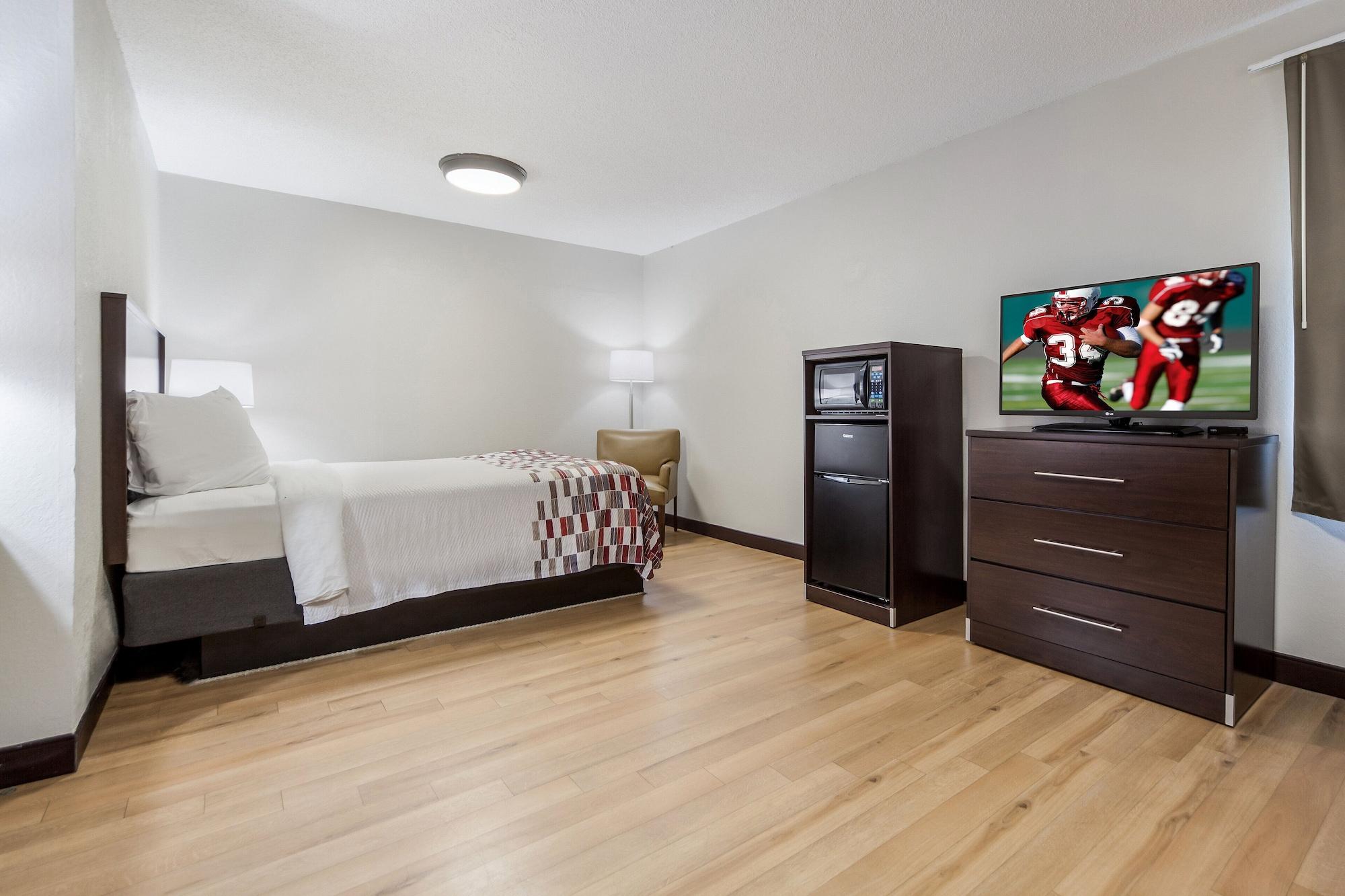 Red Roof & Omaha - Motel 2*